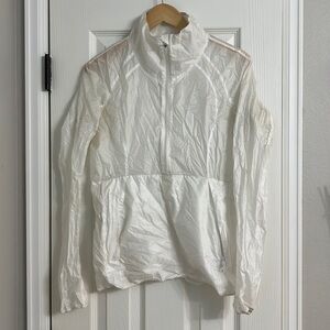 Stuff pocket lululemon reflective light weight windbreaker. Size 4.
